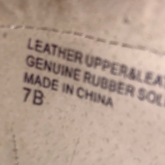 COPY - ICON Women’s Size 7B Shoes NEVER WORN! - Picture 5 of 7